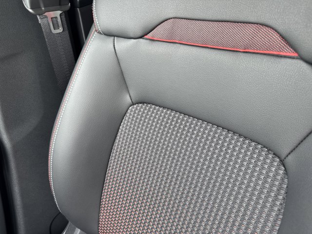 Vehicle image 76 of 77