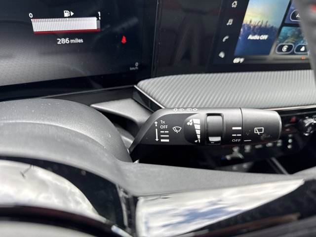Vehicle image 61 of 77