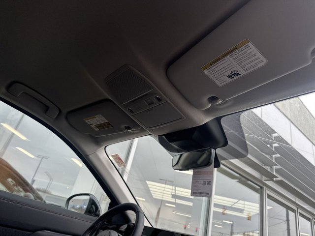 Vehicle image 19 of 77