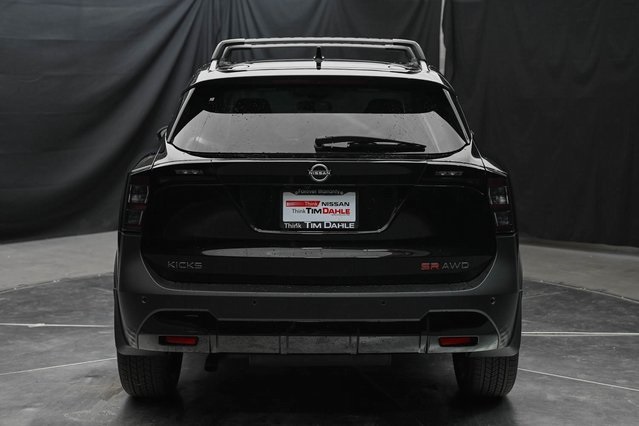 Vehicle image 6 of 32