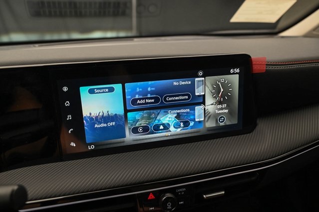 Vehicle image 31 of 32