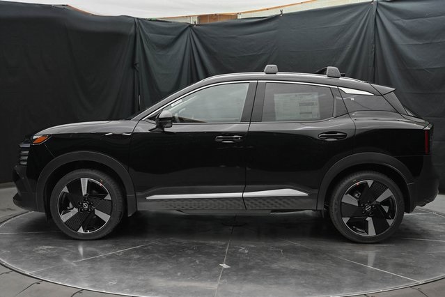 Vehicle image 8 of 32