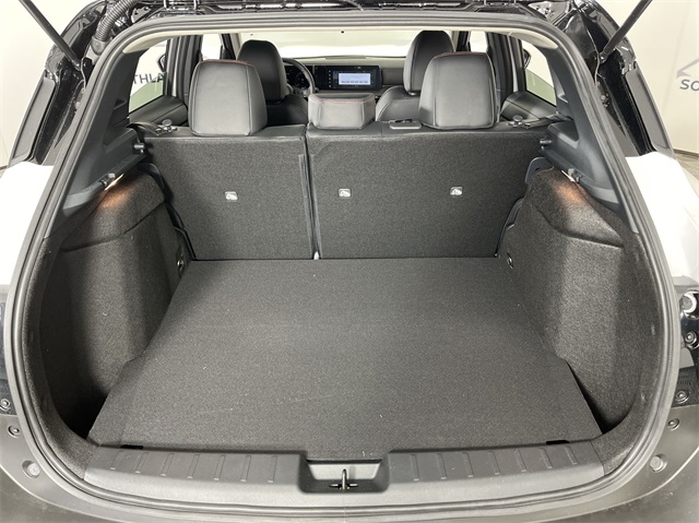 Vehicle image 22 of 25