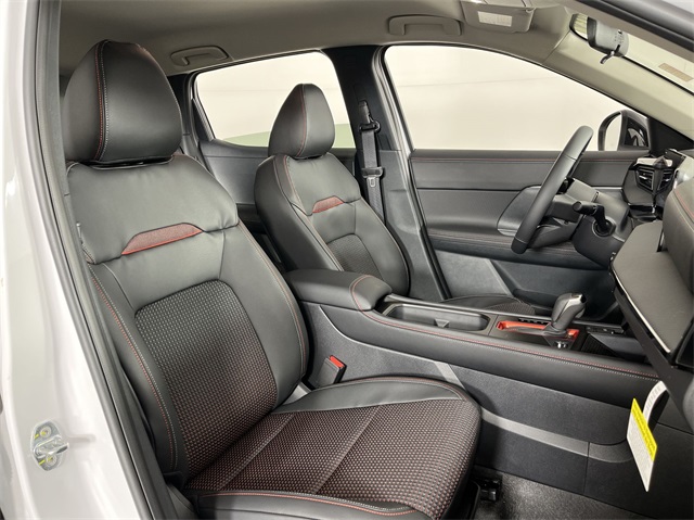 Vehicle image 23 of 25