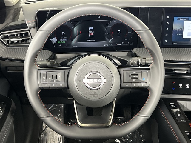 Vehicle image 14 of 25