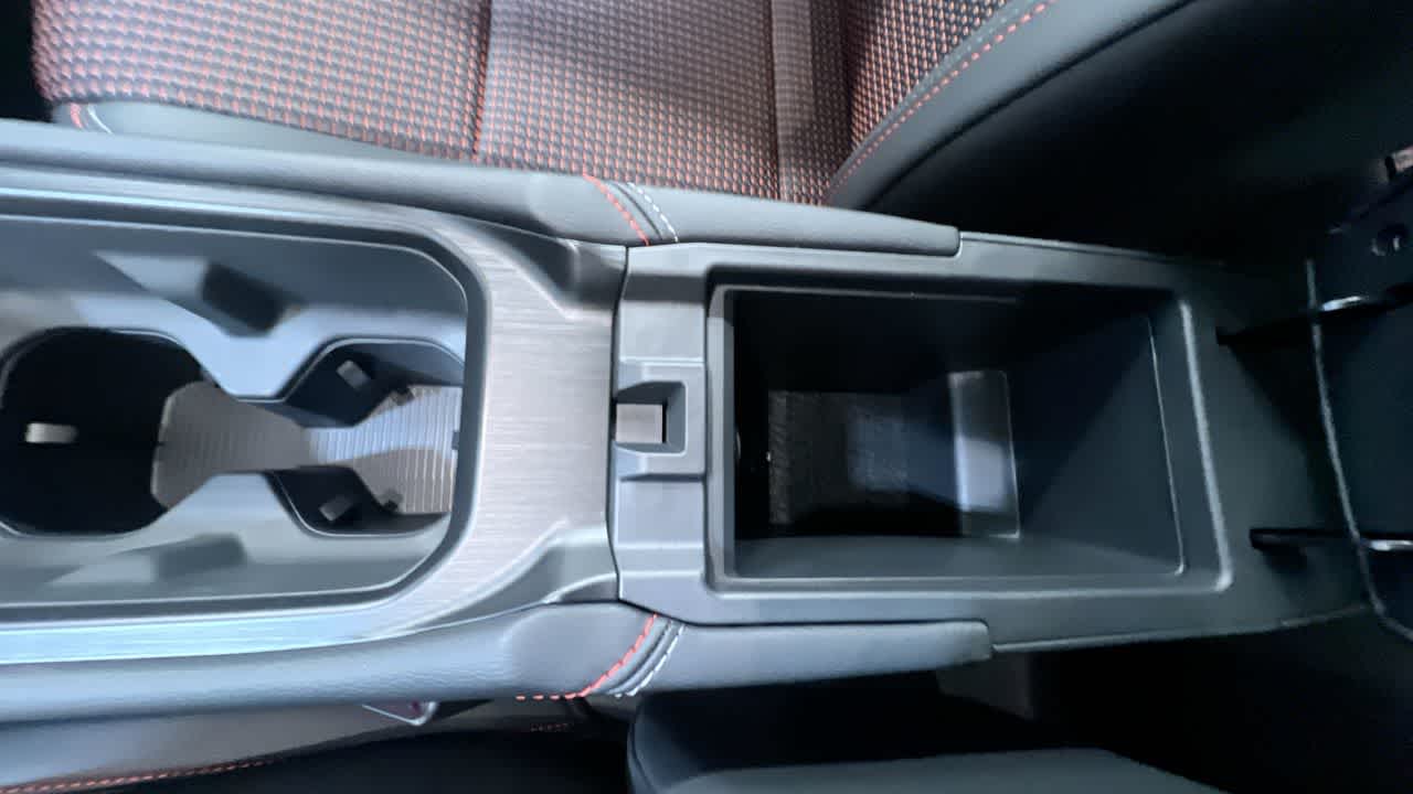 Vehicle image 29 of 46