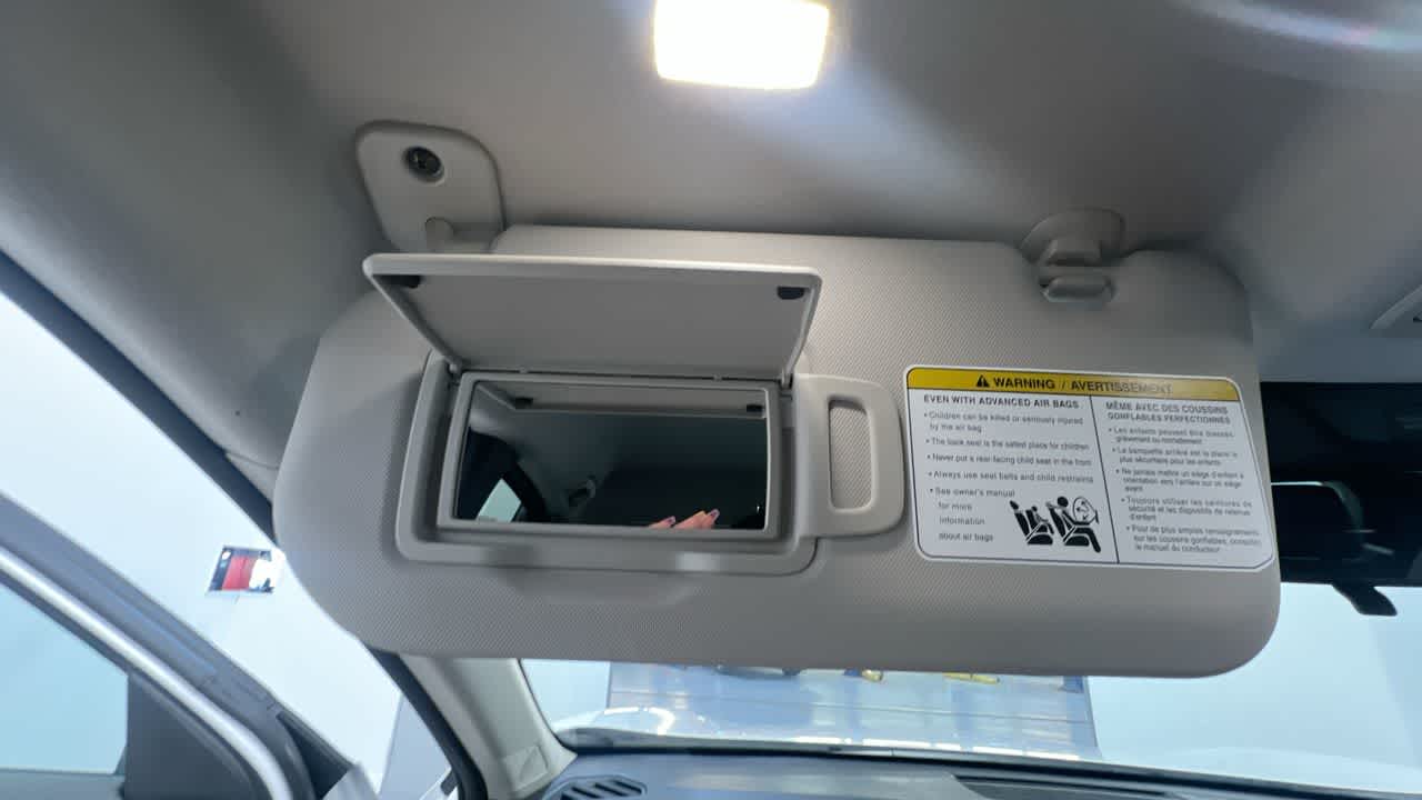 Vehicle image 33 of 46