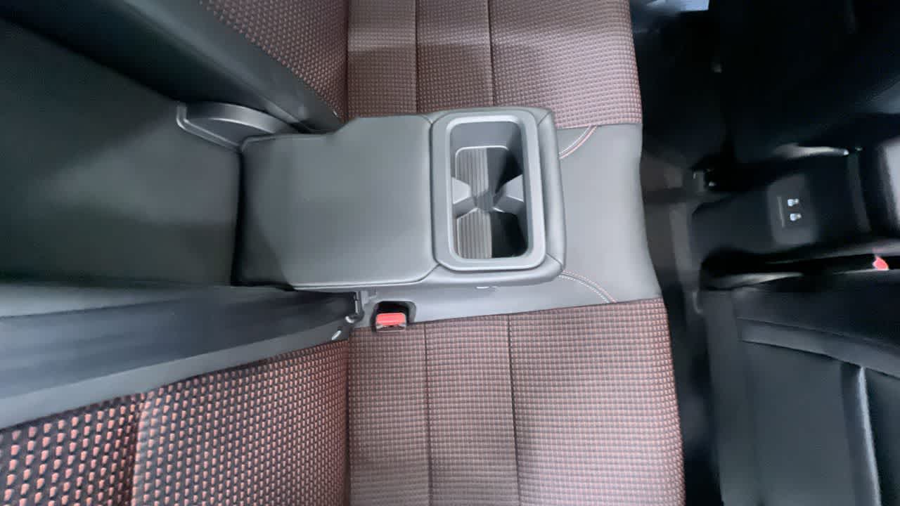 Vehicle image 38 of 46