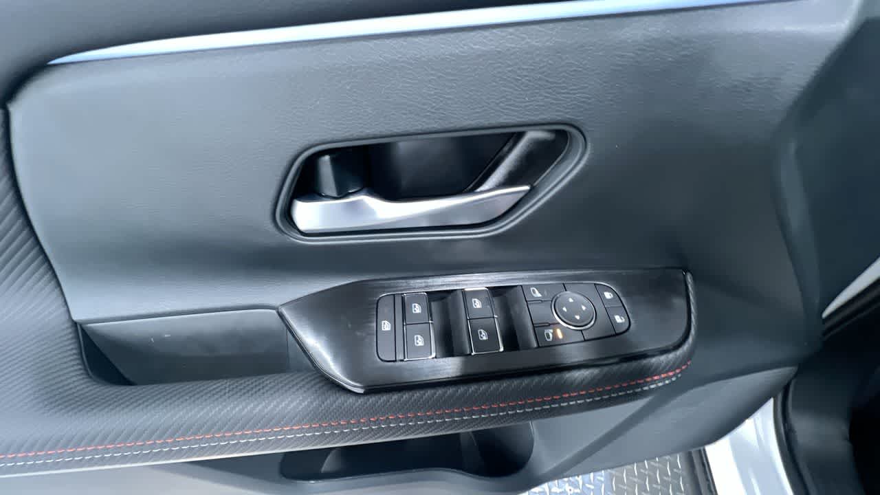 Vehicle image 12 of 46