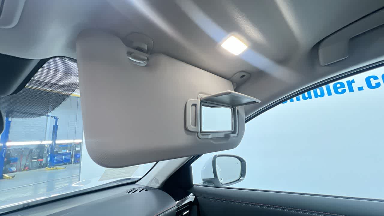 Vehicle image 34 of 46