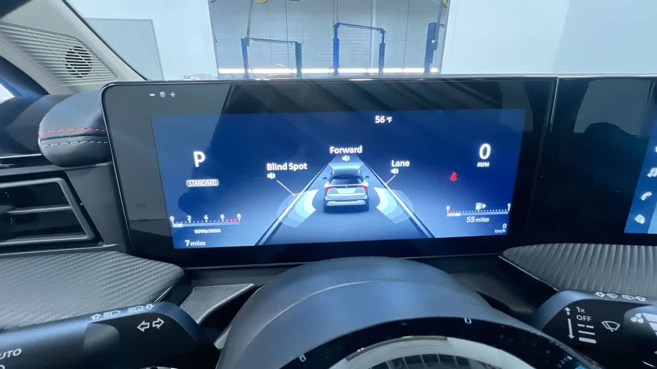 Vehicle image 22 of 46