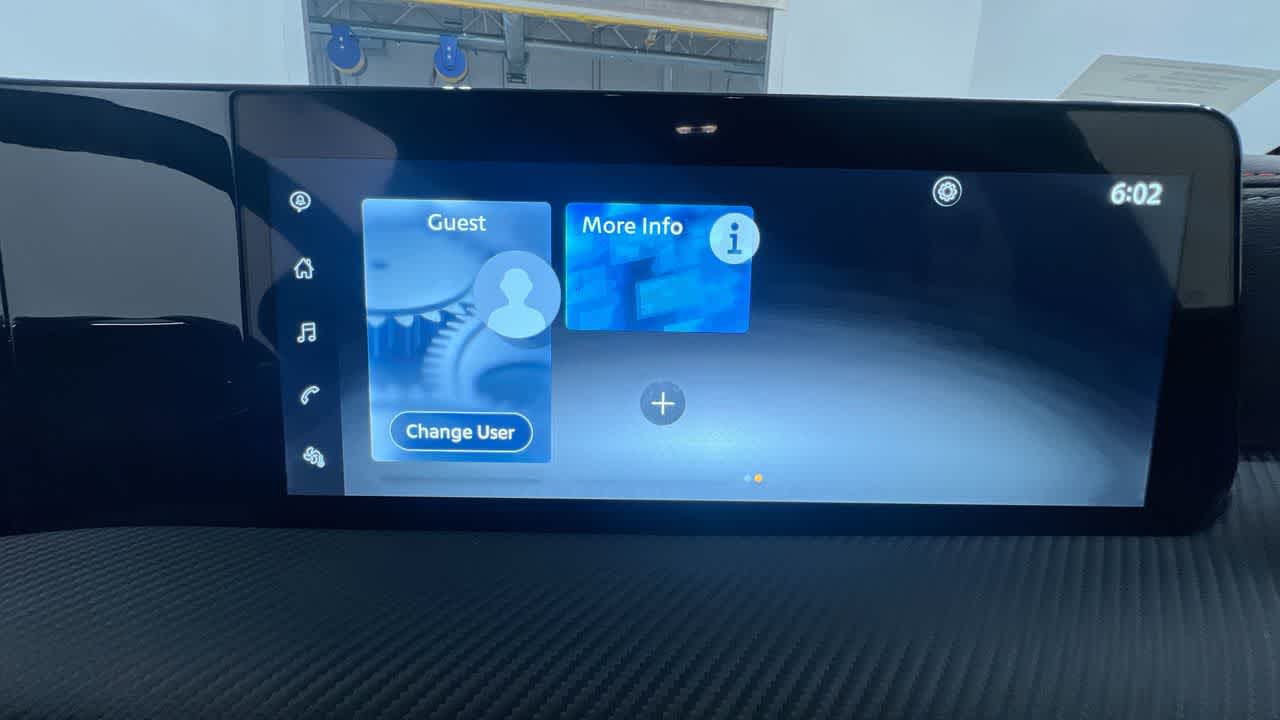 Vehicle image 25 of 46