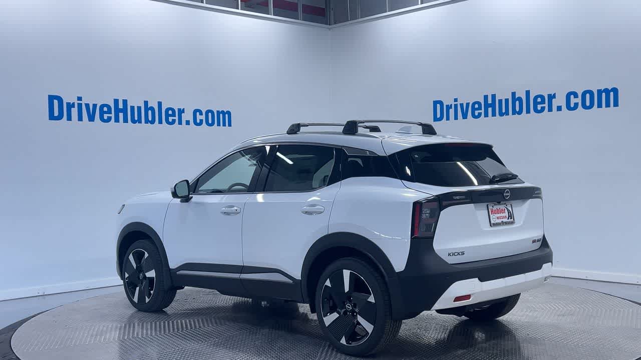 Vehicle image 8 of 46