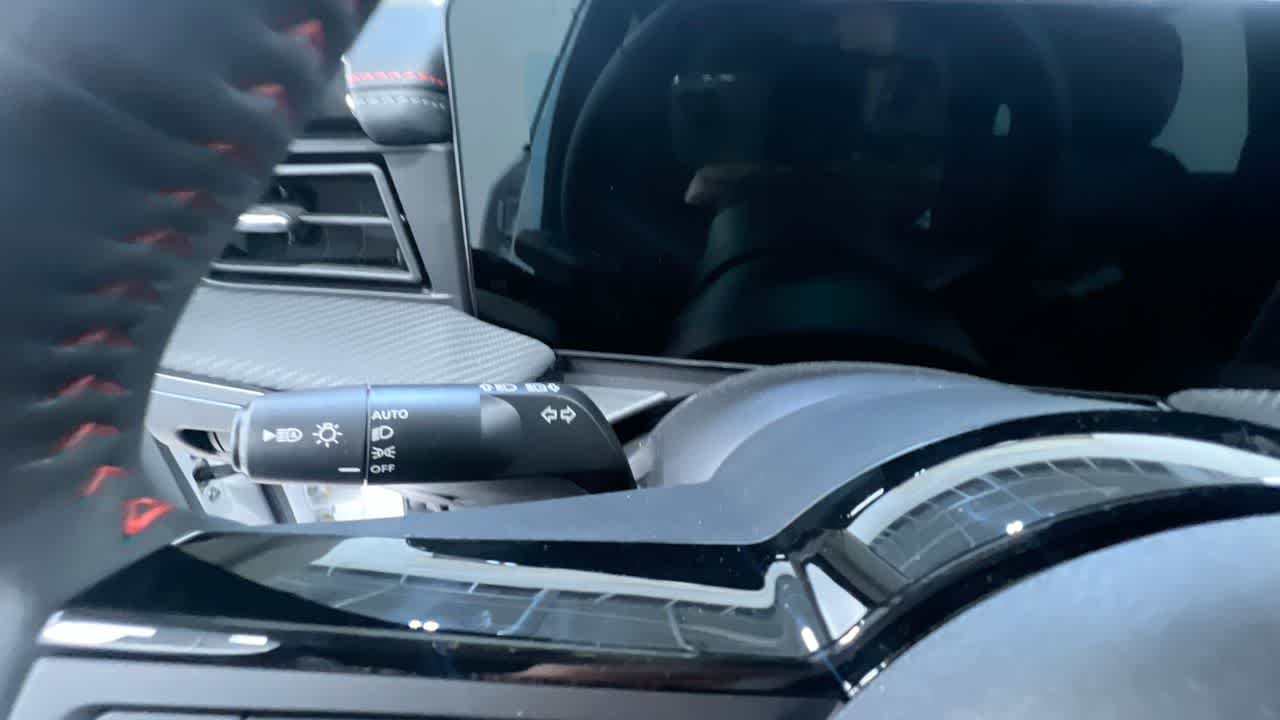 Vehicle image 18 of 46