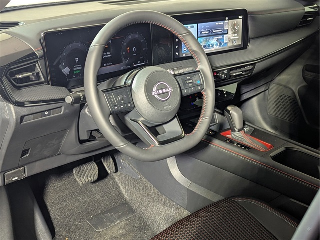 Vehicle image 4 of 15