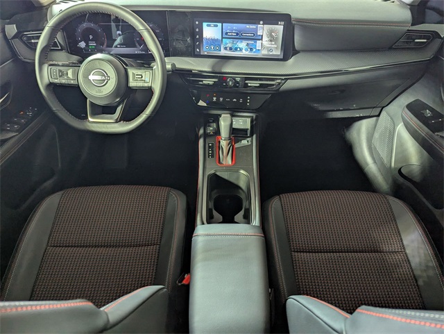 Vehicle image 14 of 15