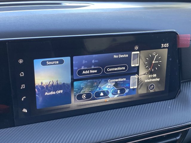 2025 Nissan Kicks SR Image 14 of 18