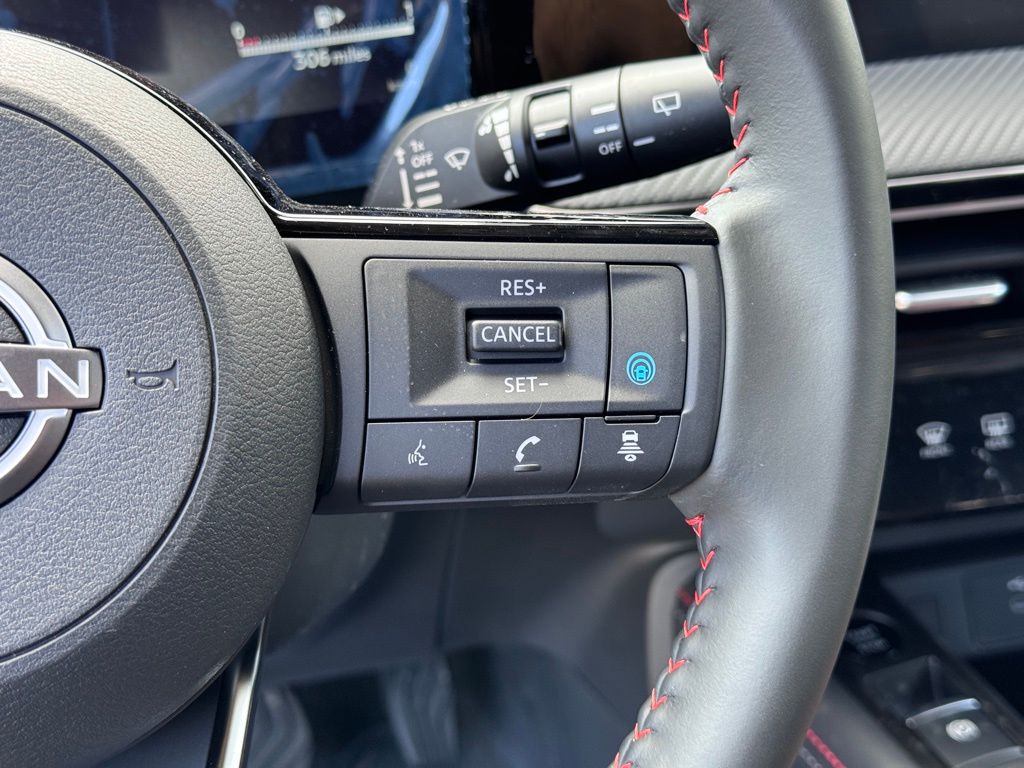 Vehicle image 9 of 26