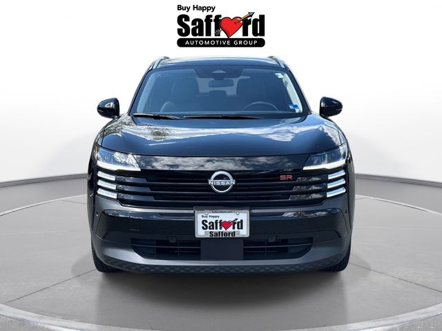 2025 Nissan Kicks SR Image 2 of 31