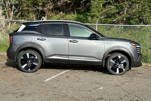 Vehicle image 4 of 20