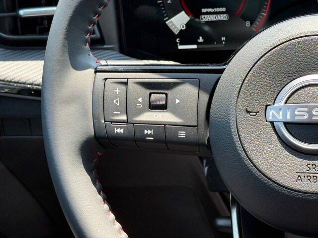 2025 Nissan Kicks SR Image 21 of 32