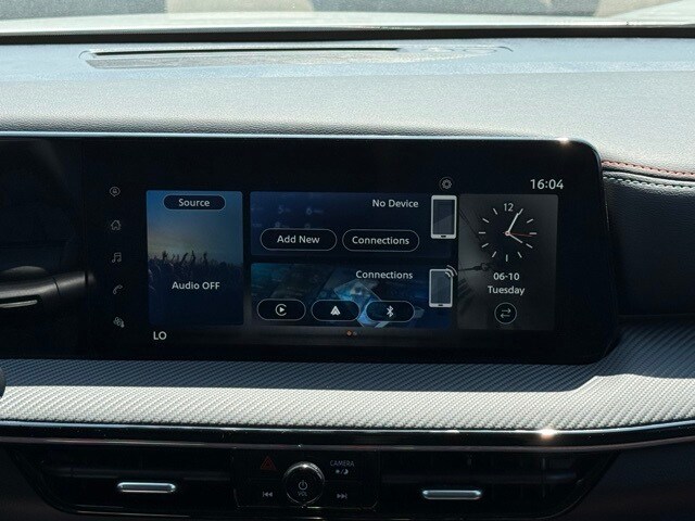 2025 Nissan Kicks SR Image 24 of 32