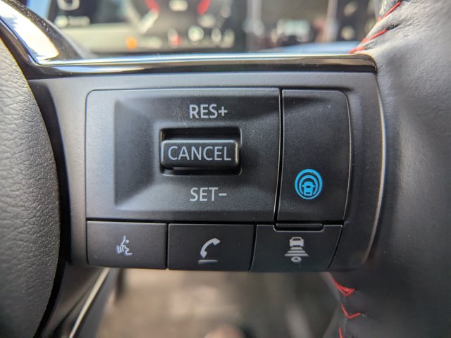 Vehicle image 18 of 26