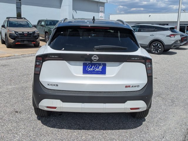 Vehicle image 24 of 26