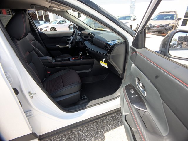 Vehicle image 7 of 26
