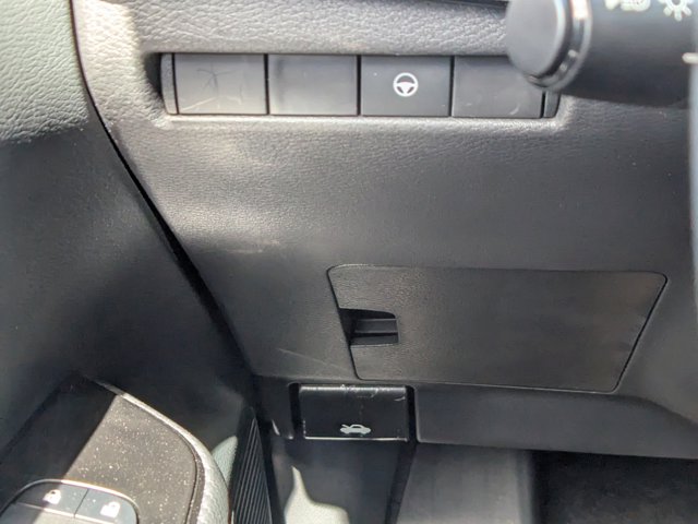 Vehicle image 22 of 26