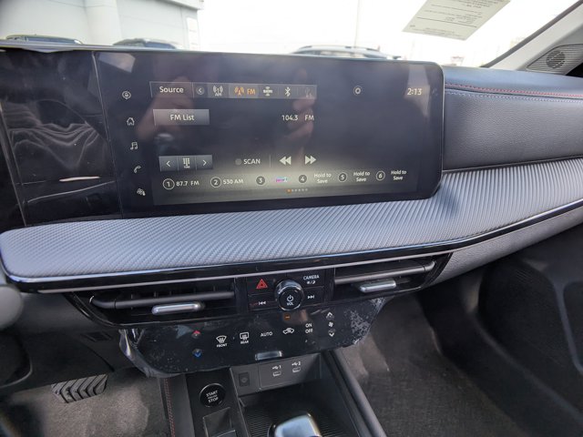 Vehicle image 11 of 26