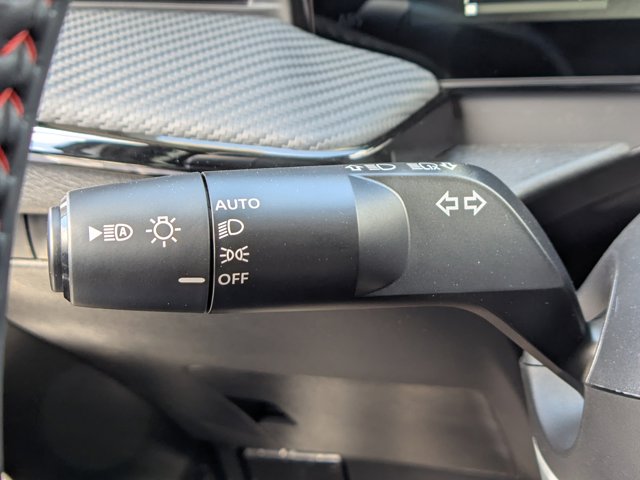 Vehicle image 20 of 26
