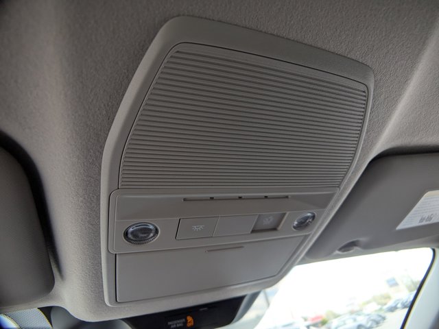 Vehicle image 10 of 26