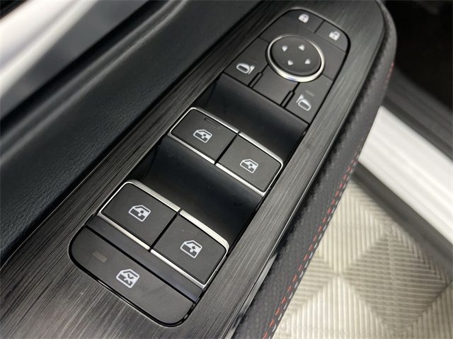Vehicle image 13 of 25