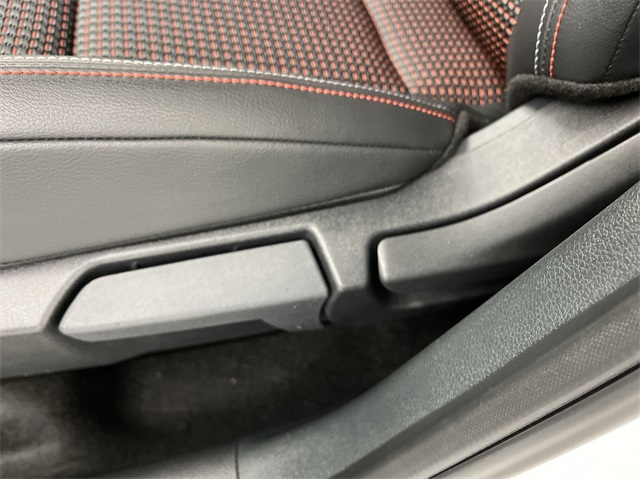 Vehicle image 12 of 25