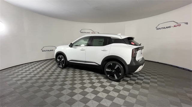 Vehicle image 8 of 25