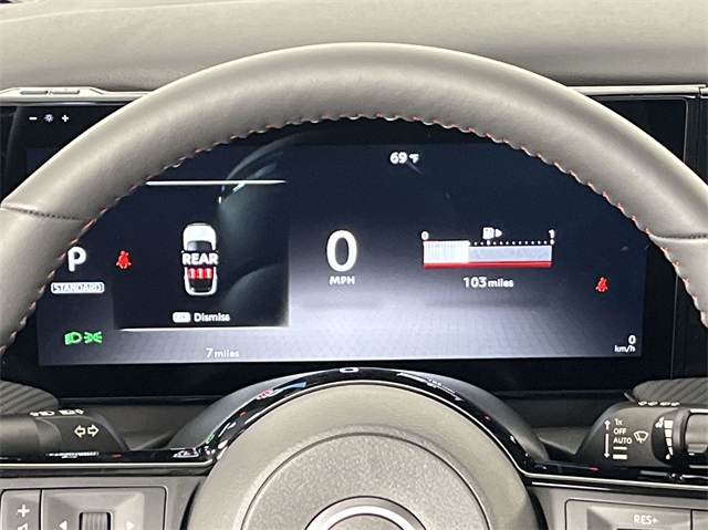 Vehicle image 15 of 25