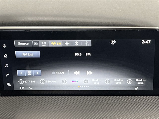 Vehicle image 16 of 25