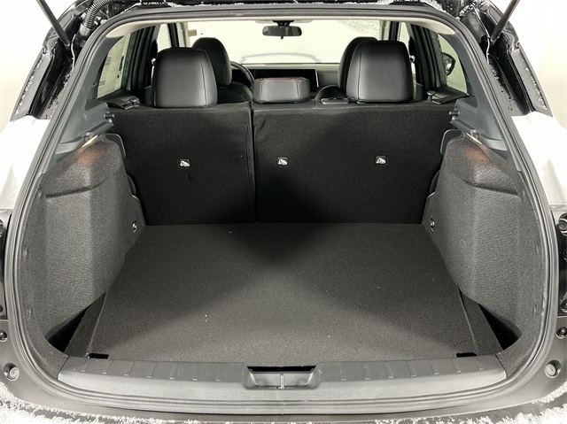 Vehicle image 23 of 25