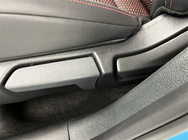 Vehicle image 12 of 25