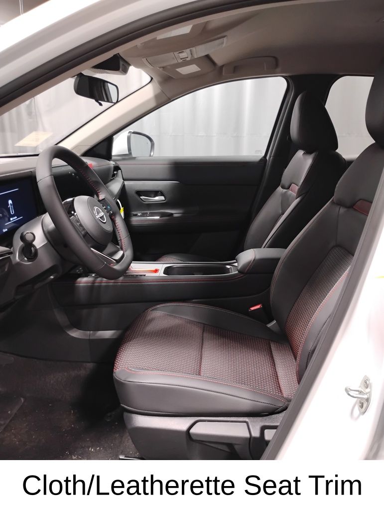 Vehicle image 11 of 39