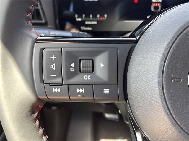 2025 Nissan Kicks SR Image 23 of 31