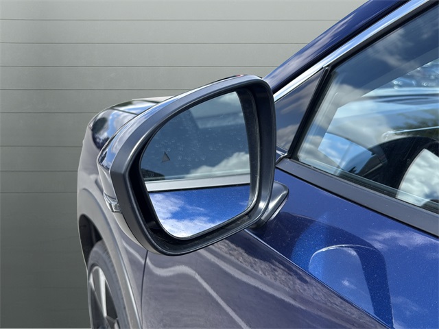 2025 Nissan Kicks SR Image 31 of 31