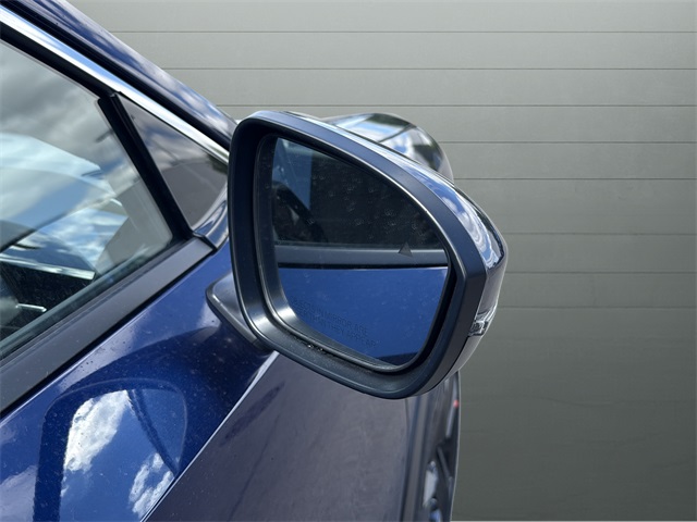 2025 Nissan Kicks SR Image 29 of 31