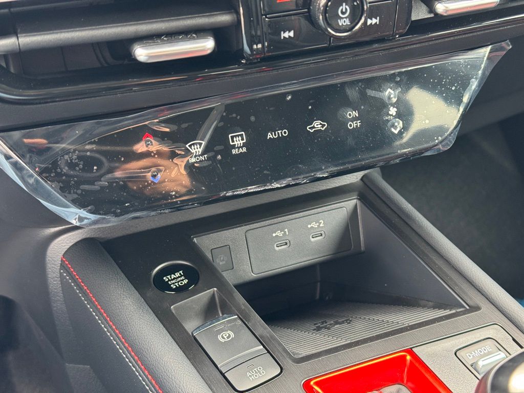 Vehicle image 11 of 22