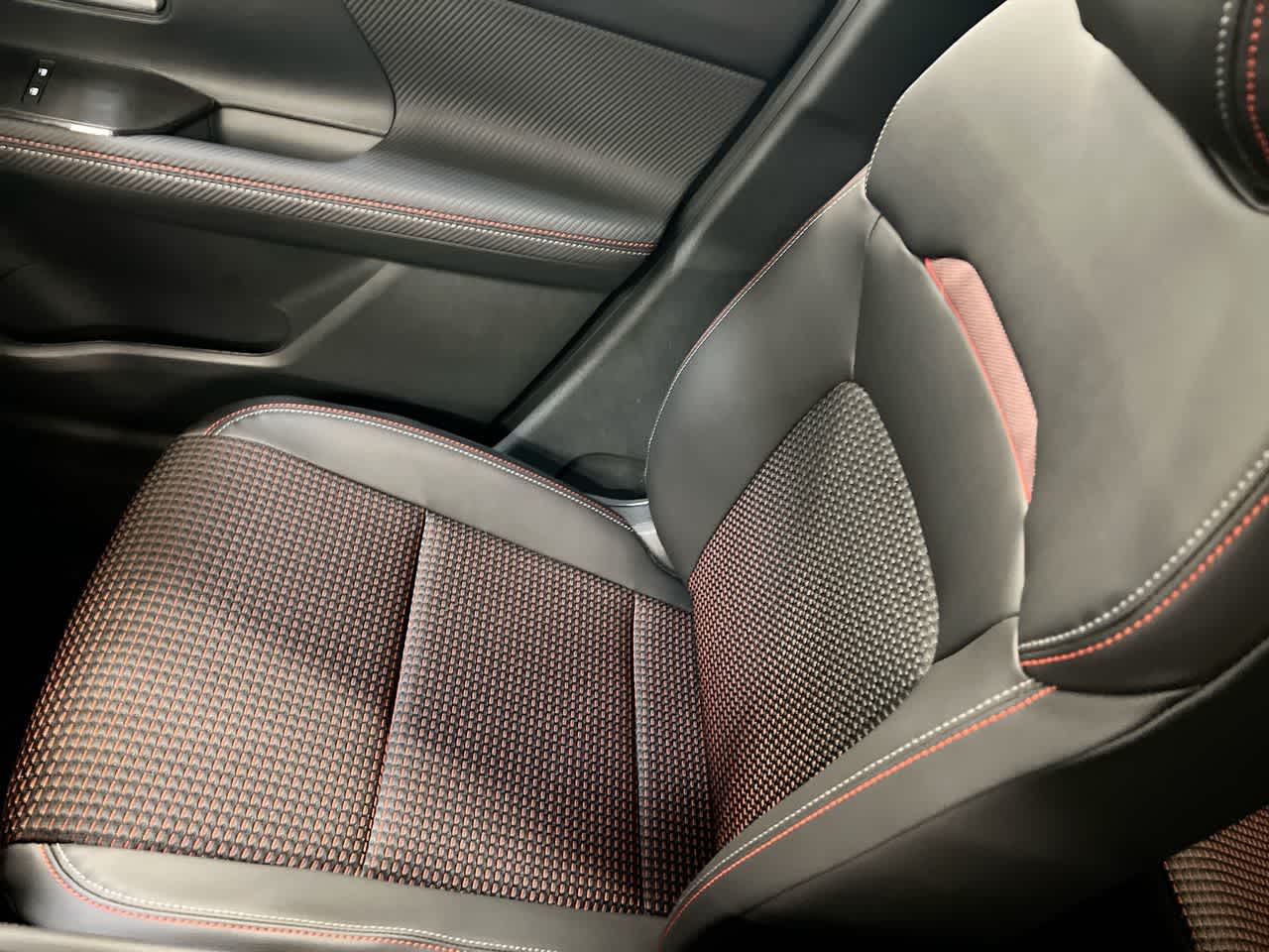 Vehicle image 21 of 26