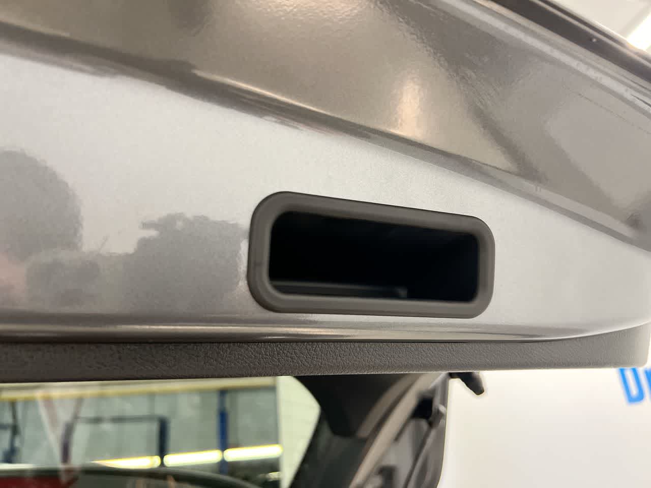 Vehicle image 25 of 26