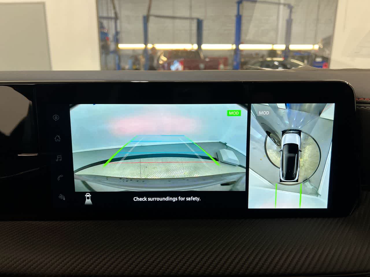 Vehicle image 17 of 26