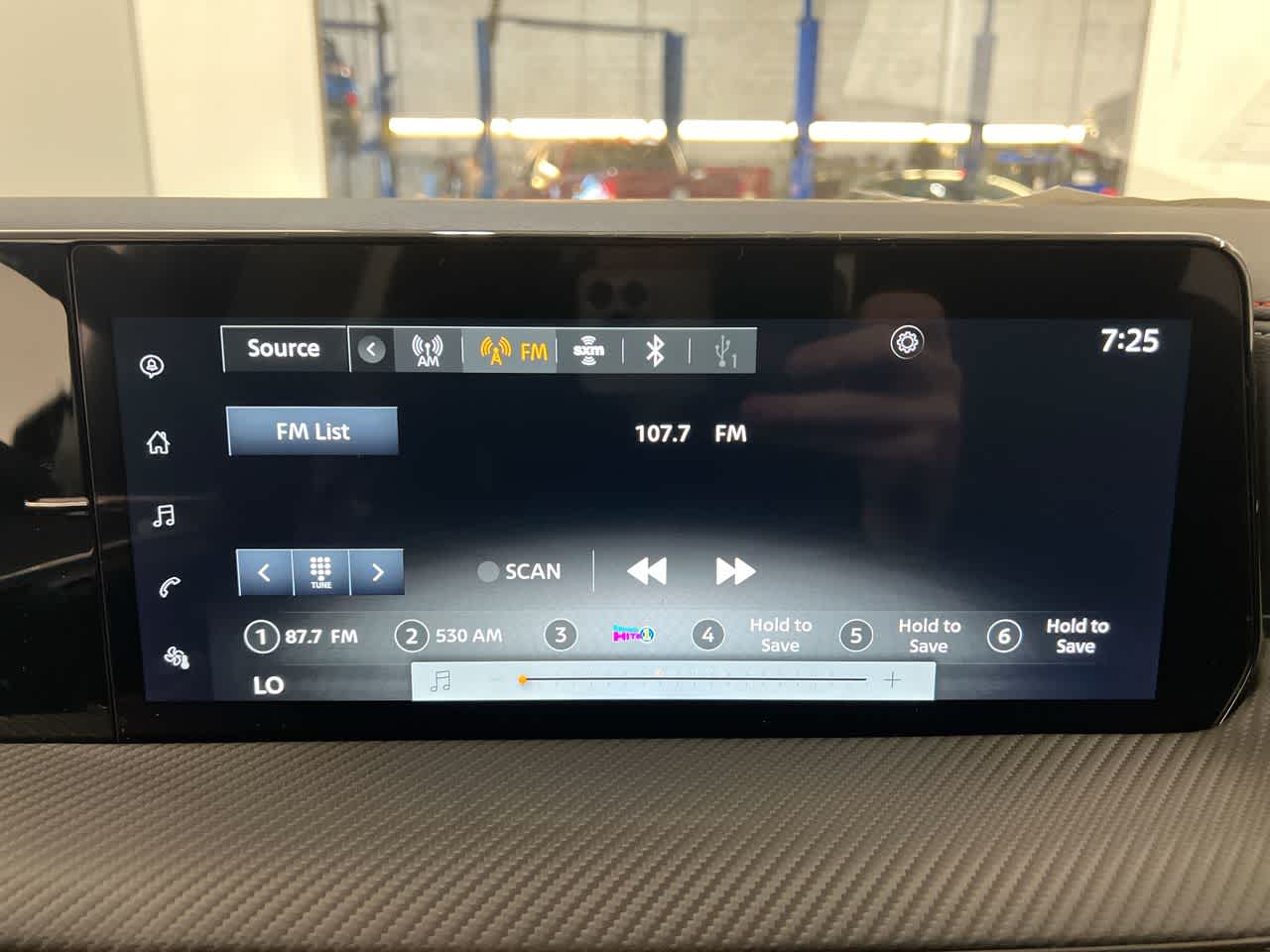 Vehicle image 16 of 26