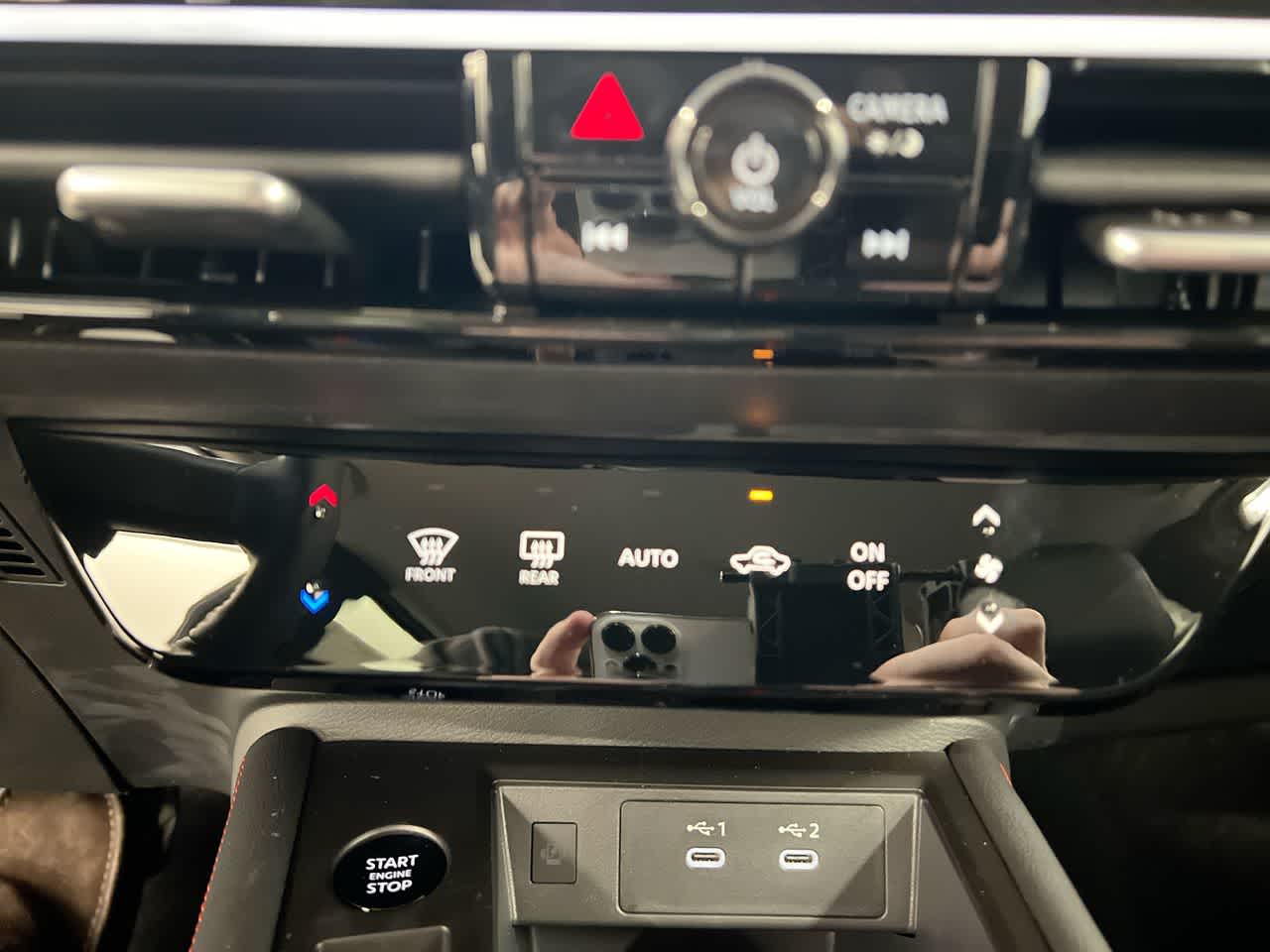 Vehicle image 18 of 26